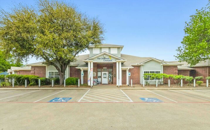 Pictures of Retail, Special Purpose property located at 2816, 2808 & 2800 Central Dr, Bedford, TX 76021 for sales - image #1
