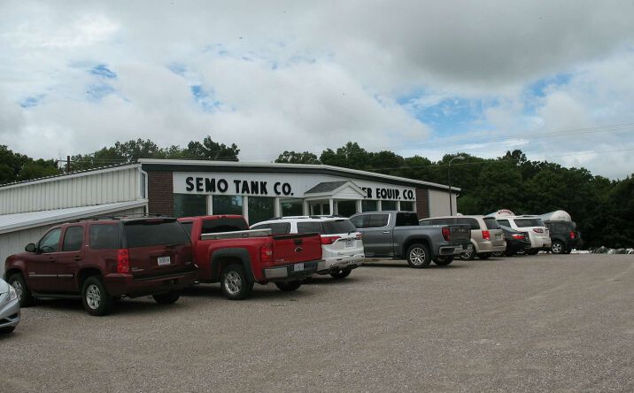 Pictures of Industrial property located at 456 Semo Ln, Perryville, MO 63775 for sales - image #1