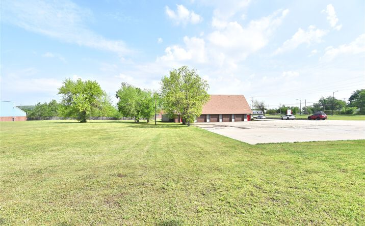 Pictures of Land property located at 5460 N Peoria Avenue, Tulsa, OK 74126 for sales - image #1