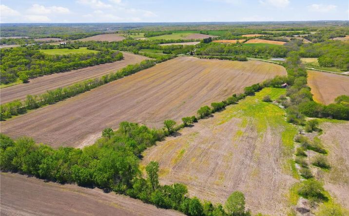 Pictures of Land property located at Tract 5 000 231st Street, Easton, KS 66020 for sales - image #1
