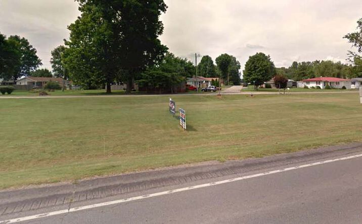 Pictures of Land property located at Hwy 25 and Benton St, Advance, MO 63730 for sales - image #1