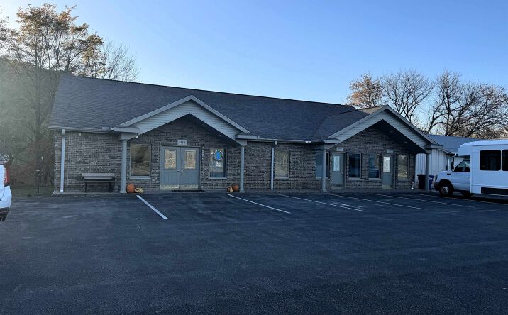 Pictures of Retail, Office property located at 1418 S 52 Highway, Guttenberg, IA 52052 for sales - image #1