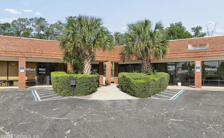 Pictures of Office, Retail, Special Purpose property located at 772 Foxridge Center Drive, Orange Park, FL 32065 for sales - image #1