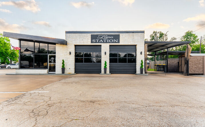 Pictures of Special Purpose, Mixed Use, Business for Sale property located at 901 North Mechanic Street, El Campo, TX 77437 for sales - image #1