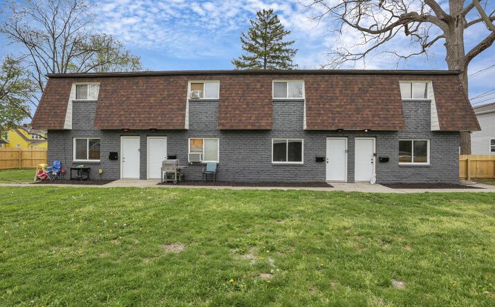 Pictures of Multifamily, Mixed Use property located at 1524 Genessee Avenue, Columbus, OH 43211 for sales - image #1