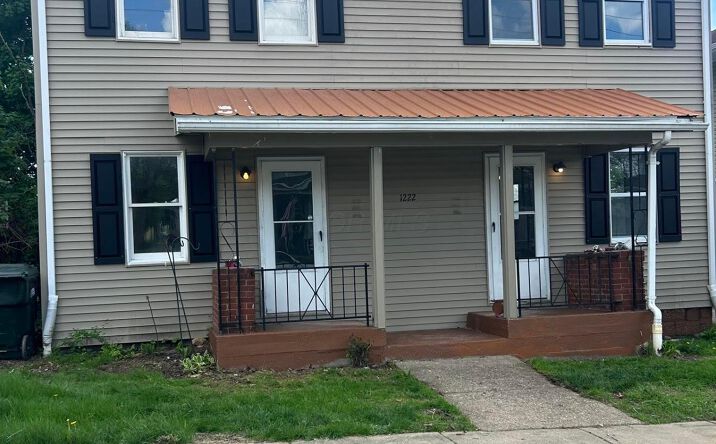 Pictures of Multifamily property located at 1222B Blaine Avenue, Cambridge, OH 43725 for sales - image #1