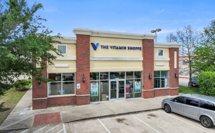 Pictures of Retail property located at 11414 W Broadway St, Pearland, TX 77584 for sales - image #1