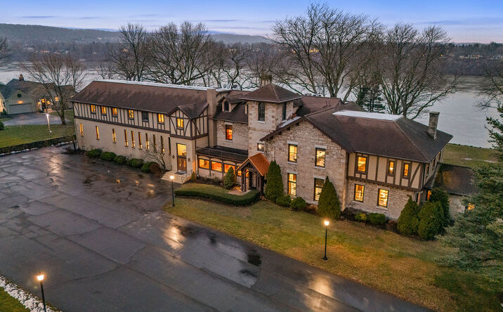 Pictures of Hospitality, Office, Multifamily property located at 435 North 2nd Street, Lewiston, NY 14092 for sales - image #1