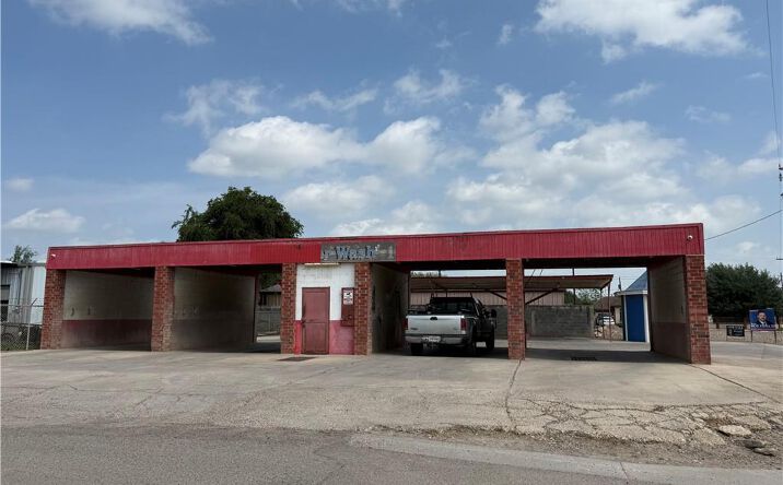 Pictures of Retail property located at 2585 E 2nd Street, Roma, TX 78584 for sales - image #1