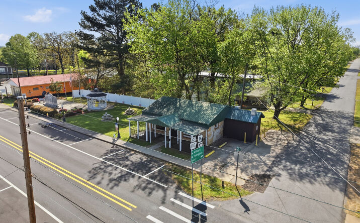 Pictures of Hospitality, Mixed Use, Office, Retail property located at 900 Main St, Pangburn, AR 72121 for sales - image #1