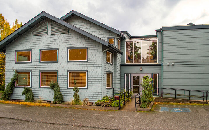 Pictures of Office property located at 21827 76th Avenue West, Edmonds, WA 98026 for sales - image #1