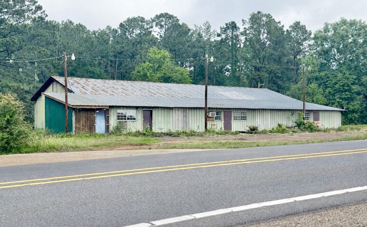 Pictures of Retail property located at 5255 TX-21, Hemphill, TX 75948 for sales - image #1