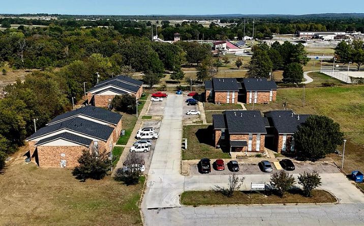 Pictures of Multifamily property located at 1001 Westside Pkwy, Atoka, OK 74525 for sales - image #1