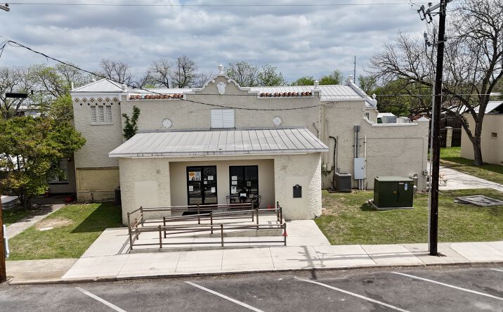 Pictures of Hospitality, Mixed Use, Retail property located at 523 Seventh St, Comfort, TX 78013 for sales - image #1