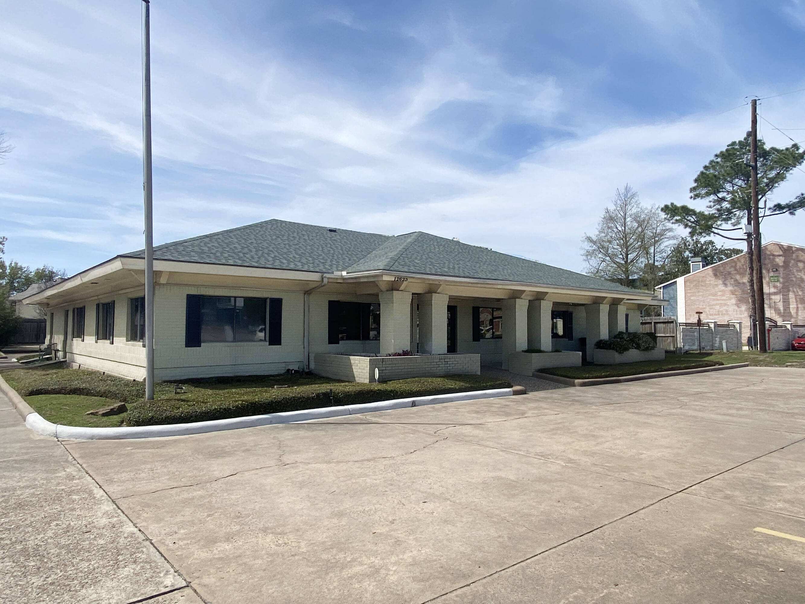 12623 Jones Rd, Houston, TX 77070
