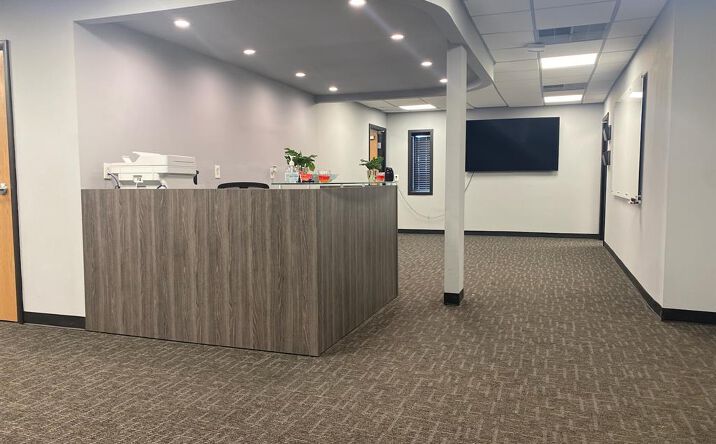 Pictures of Retail, Office, Mixed Use property located at 1213 N BALLENGER HWY, FLINT, MI 48504 for sales - image #1