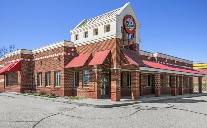Pictures of Retail property located at 2439 E Sharon Rd, Cincinnati, OH 45241 for sales - image #1