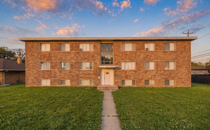 Pictures of Multifamily property located at 3825 N Whittier Pl, Indianapolis, IN 46226 for sales - image #1