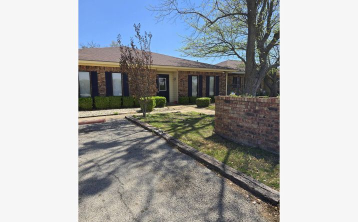 Pictures of Office property located at 205 River N Blvd, Stephenville, TX 76401 for sales - image #1
