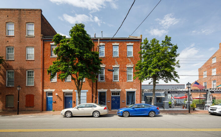 Pictures of Multifamily property located at 23 W Old St, Petersburg, VA 23803 for sales - image #1