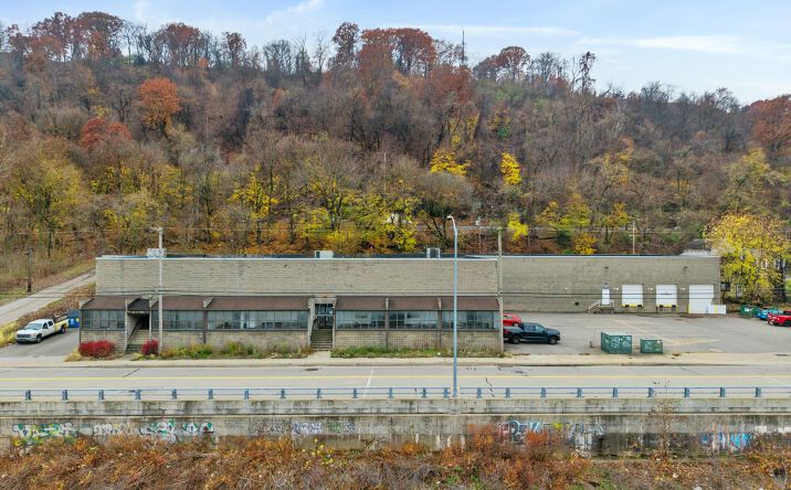 Pictures of Industrial property located at 2707 W Carson St, Pittsburgh, PA 15204 for sales - image #1