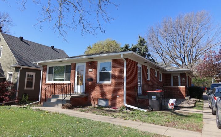 Pictures of Multifamily property located at 835 S 40th St, Lincoln, NE 68510, 825 S 40th St, Lincoln, NE 68510 for sales - image #1