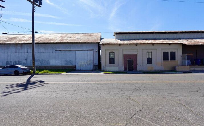 Pictures of Industrial, Office property located at 216 N E St, Madera, CA 93638 for sales - image #1