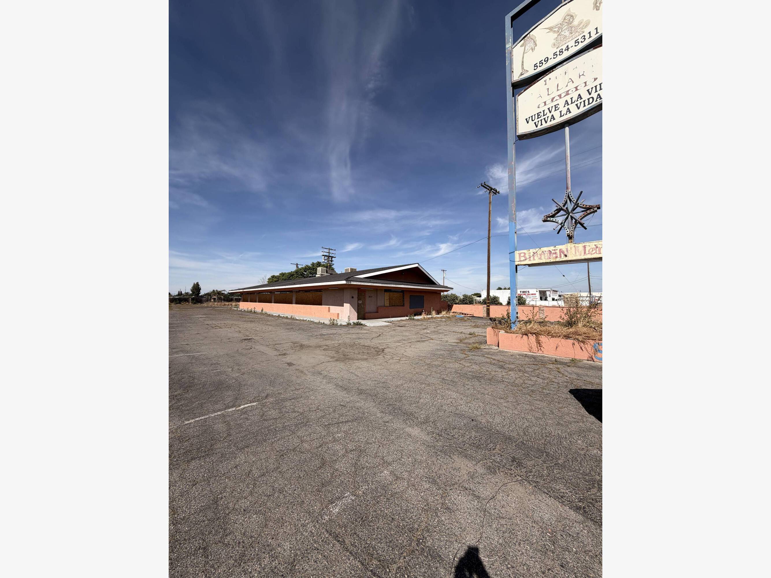 920 E Lacey Blvd, Hanford, CA 93230