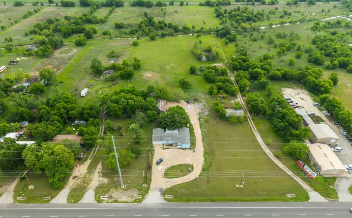 Pictures of Mixed Use property located at 3101 State Hwy 95, Taylor, TX 76574 for sales - image #1