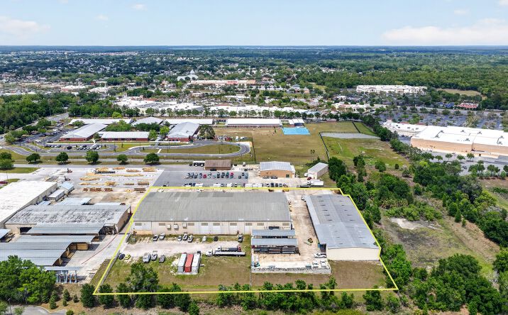 Pictures of Industrial property located at 722 Duck Lake Rd, Lady Lake, FL 32159 for sales - image #1