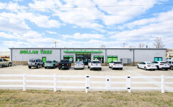 Pictures of Retail property located at 715 W Everly Brothers Blvd, Greenville, KY 42345 for sales - image #1
