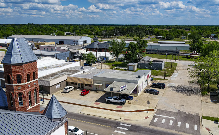 Pictures of Industrial, Mixed Use, Office property located at 139 W Cameron Ave, Rockdale, TX 76567 for sales - image #1