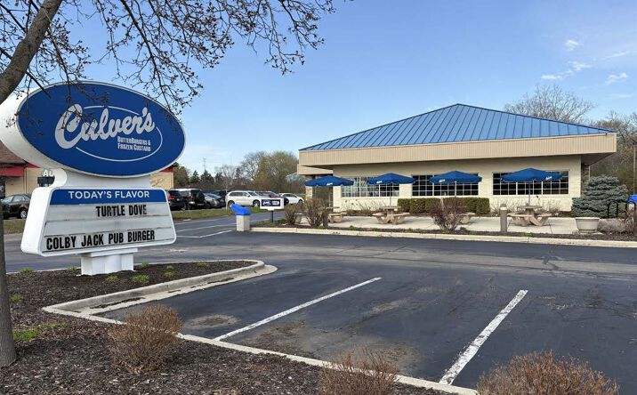 Pictures of Retail property located at 2001 Wisconsin Avenue, Grafton, WI 53024 for sales - image #1