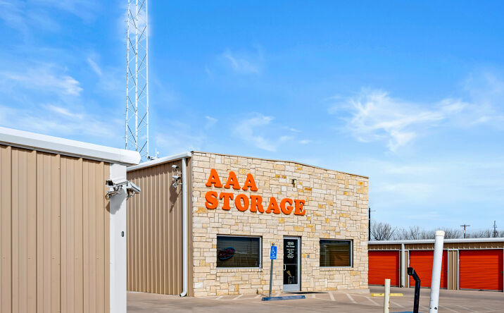 Pictures of Self Storage property located at 1350 Tracy Lynn Street, Abilene, TX 79601 for sales - image #1