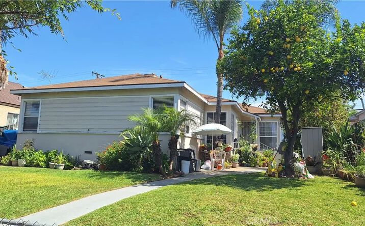 Pictures of Multifamily property located at 5519 Via Corona, Los Angeles, CA 90022 for sales - image #1