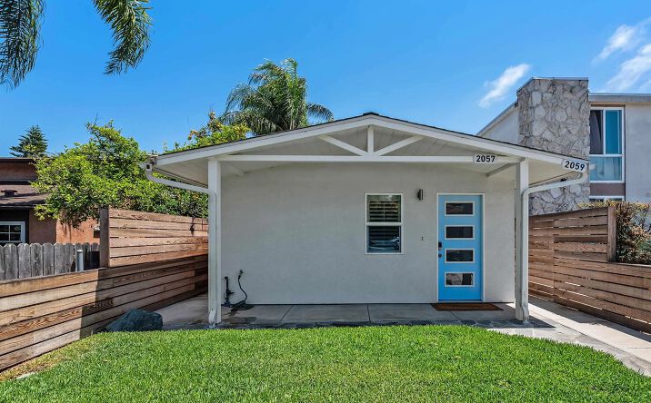 Pictures of Multifamily property located at 2057-59 Felspar, San Diego, CA 92109 for sales - image #1