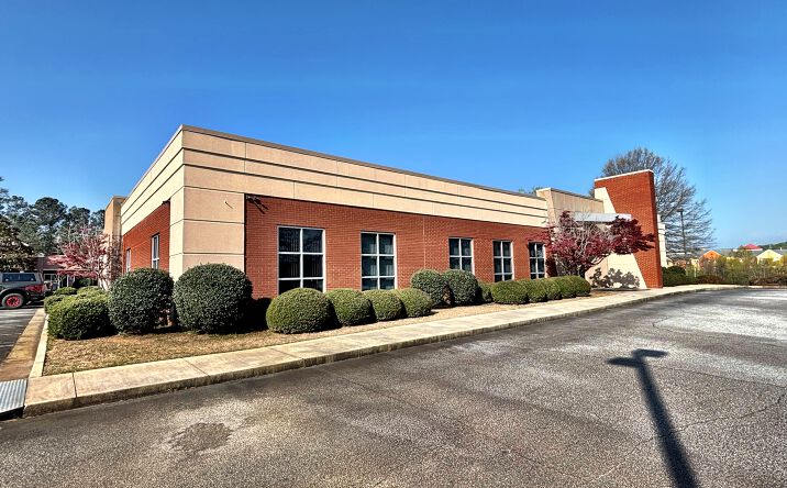 Pictures of Office property located at 6400 PEAKE RD, MACON, GA 31210-3962 for sales - image #1