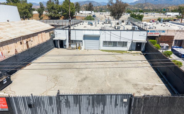 Pictures of Industrial property located at 8526 San Fernando Rd, Los Angeles, CA 91352 for sales - image #1