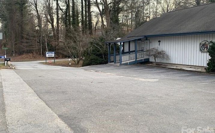 Pictures of Retail, Office, Industrial, Special Purpose property located at 1001 & 1003 Greenville Highway, Hendersonville, NC 28792 for sales - image #1