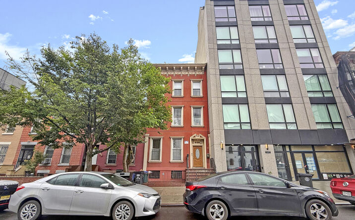 Pictures of Multifamily property located at 625 Franklin Ave, Brooklyn, NY 11216 for sales - image #1