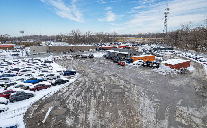Pictures of Industrial property located at 3120 E 170TH ST, LANSING, IL 60438-1117 for sales - image #1