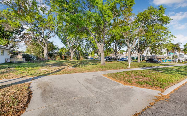 Pictures of Land property located at 602 Channel Dr, Tampa, FL 33606 for sales - image #1