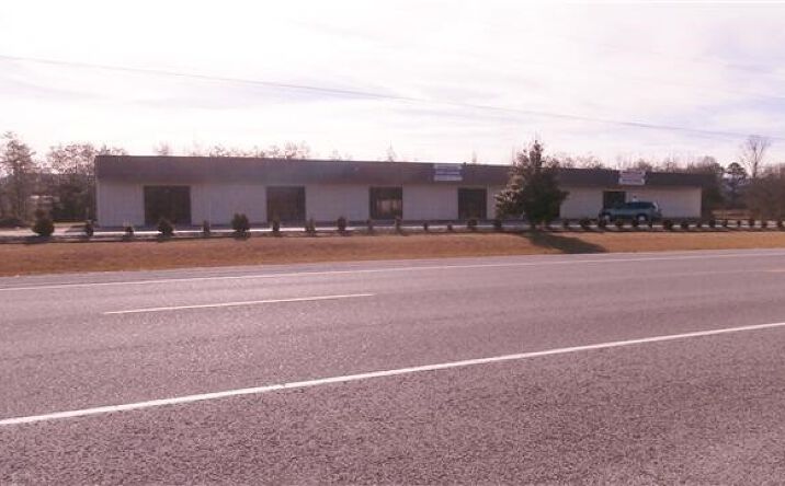 Pictures of Retail property located at 307 John Hunter Hwy, Elora, TN 37328 for sales - image #1