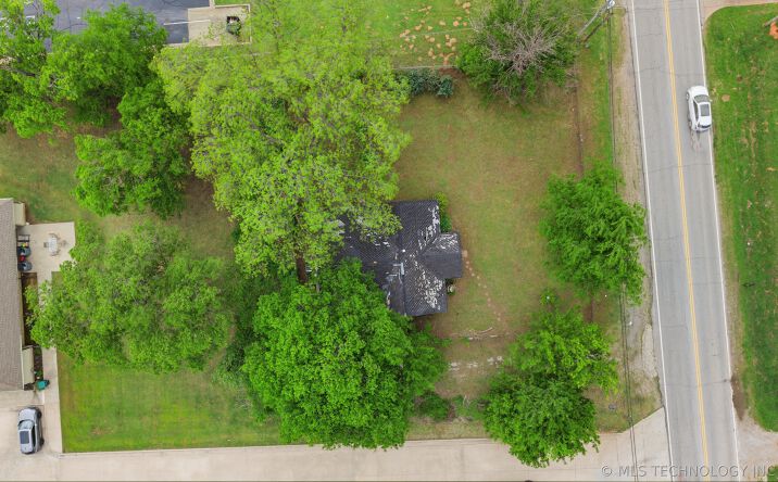 Pictures of Mixed Use, Office, Retail property located at 3513 S 113th Avenue W, Sand Springs, OK 74063 for sales - image #1