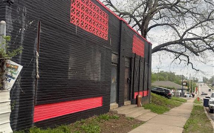 Pictures of Retail property located at 5528 Prospect Avenue, Kansas City, MO 64130 for sales - image #1