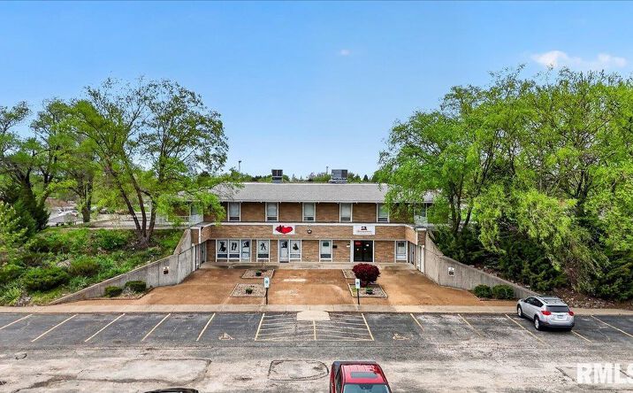 Pictures of Office, Retail property located at 3111 NORMANDY Drive, Springfield, IL 62703-0000 for sales - image #1