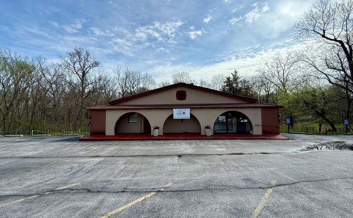 Pictures of Office property located at 711 S Calumet Road, Chesterton, IN 46304 for sales - image #1