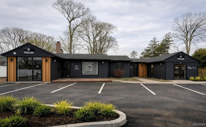 Pictures of Office property located at 218 Ronkonkoma Avenue, Islip, NY 11779 for sales - image #1