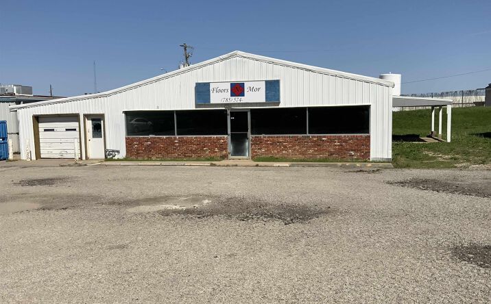 Pictures of Office, Retail, Industrial property located at 515 Walnut ST, Oskaloosa, KS 66066-0000 for sales - image #1