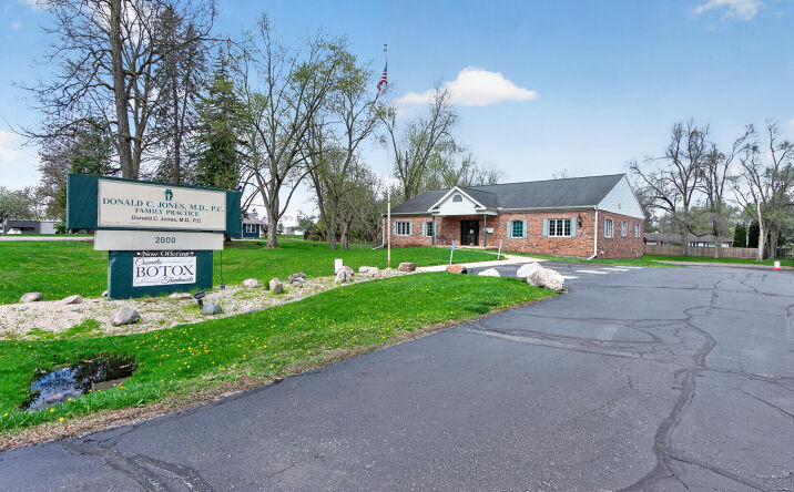 Pictures of Office property located at 2600 Spring Arbor Road, Jackson, MI 49203 for sales - image #1